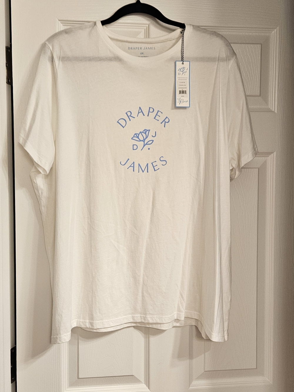 Draper James White Tee with Light Blue Logo and Floral Motif Sz 2x/XXL